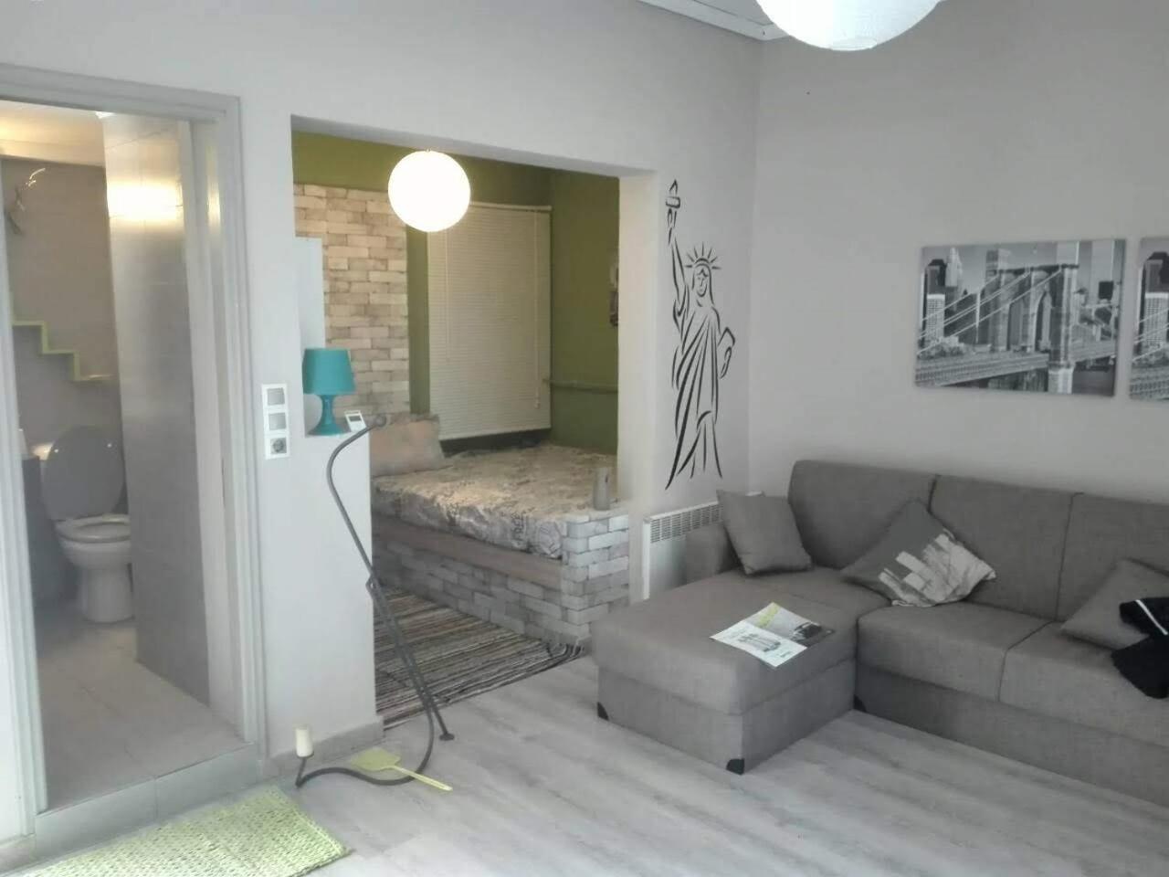 Ts-George'S Apartments By The Airport Markópoulon Екстериор снимка