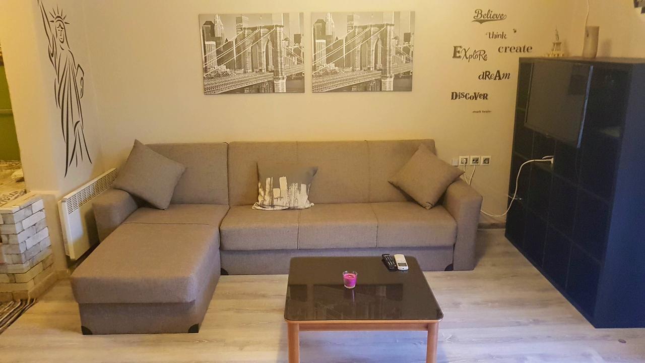 Ts-George'S Apartments By The Airport Markópoulon Екстериор снимка