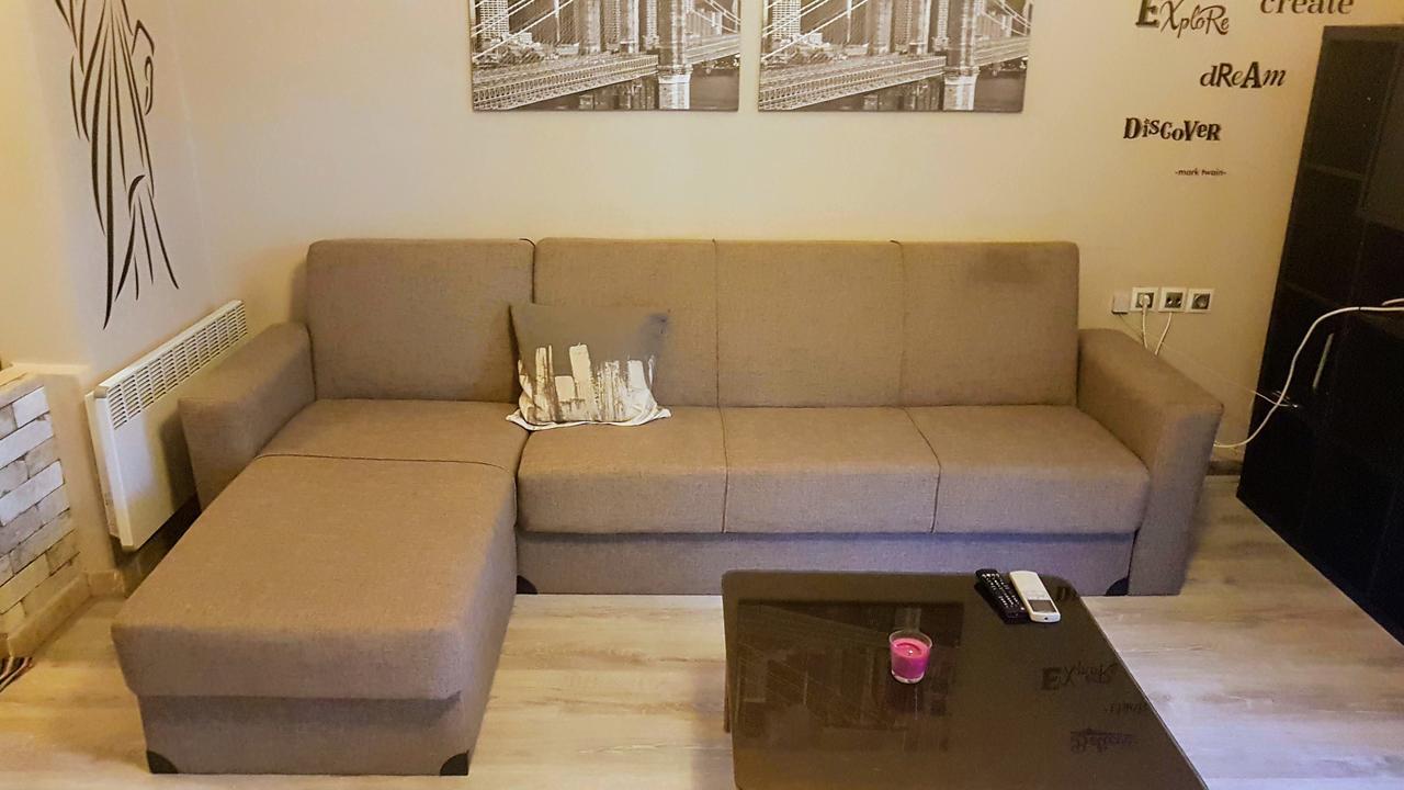 Ts-George'S Apartments By The Airport Markópoulon Екстериор снимка